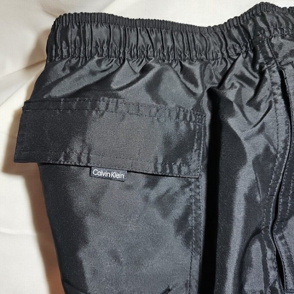 Shark Calvin Klein Swim Shorts Mens XL Mesh Lined Drawstring Trunks Pockets - Picture 2 of 5
